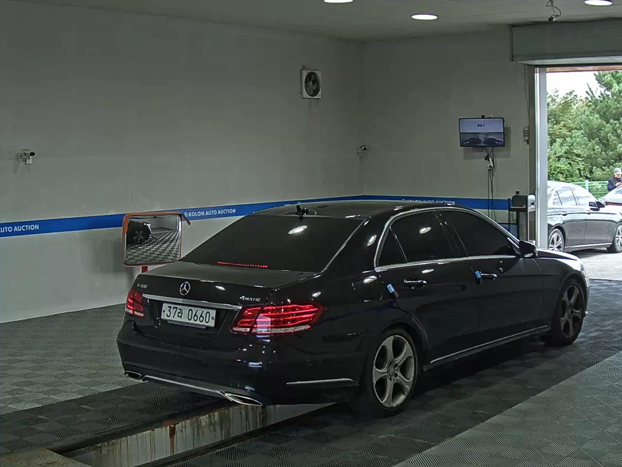 مرسيدس بنز E Class (4Th Gen) E400 فورماتيك Intelligent Drive 2016 4MATIC