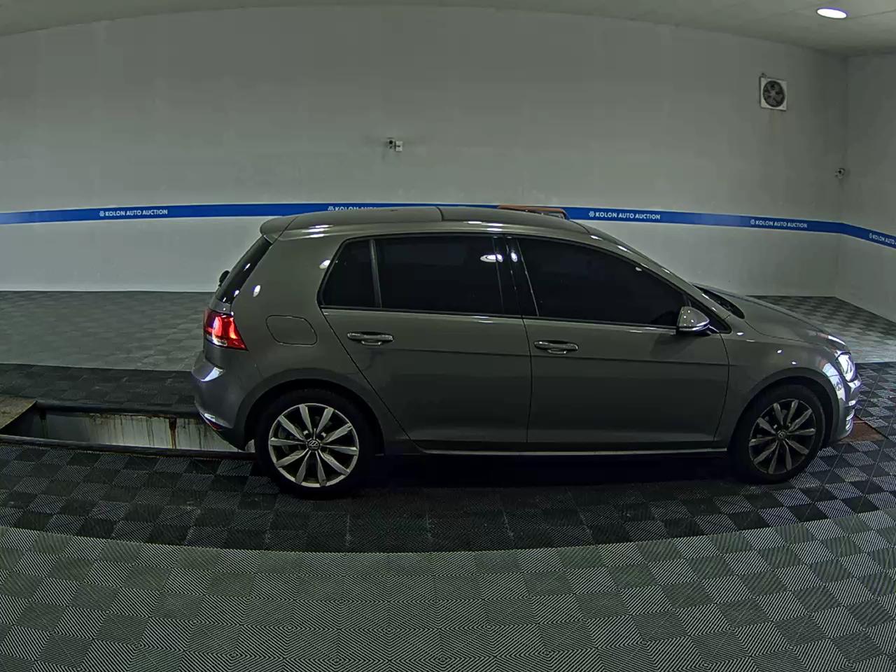 فولكس فاجن جولف (7Th Gen) 2.0 TDI 2015