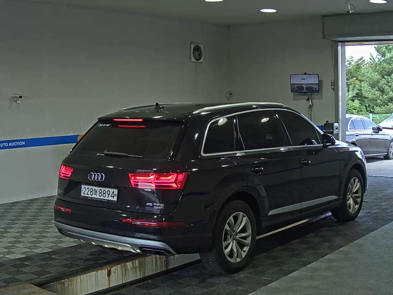 أودي كيو 7 (2Nd Gen) 45 Tfsi كواترو 2019