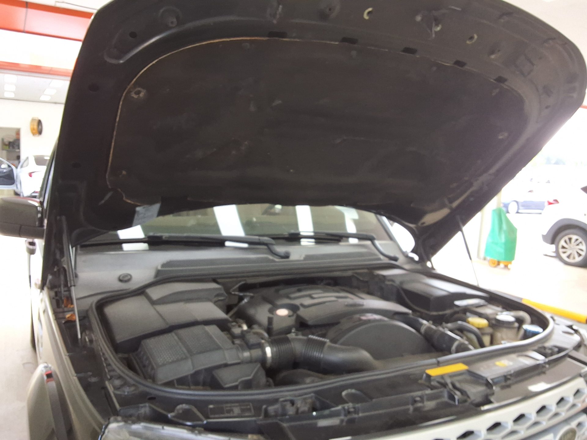 لاند روفر Rover Discovery 4 3.0 Sdv6 Se 2012 SE