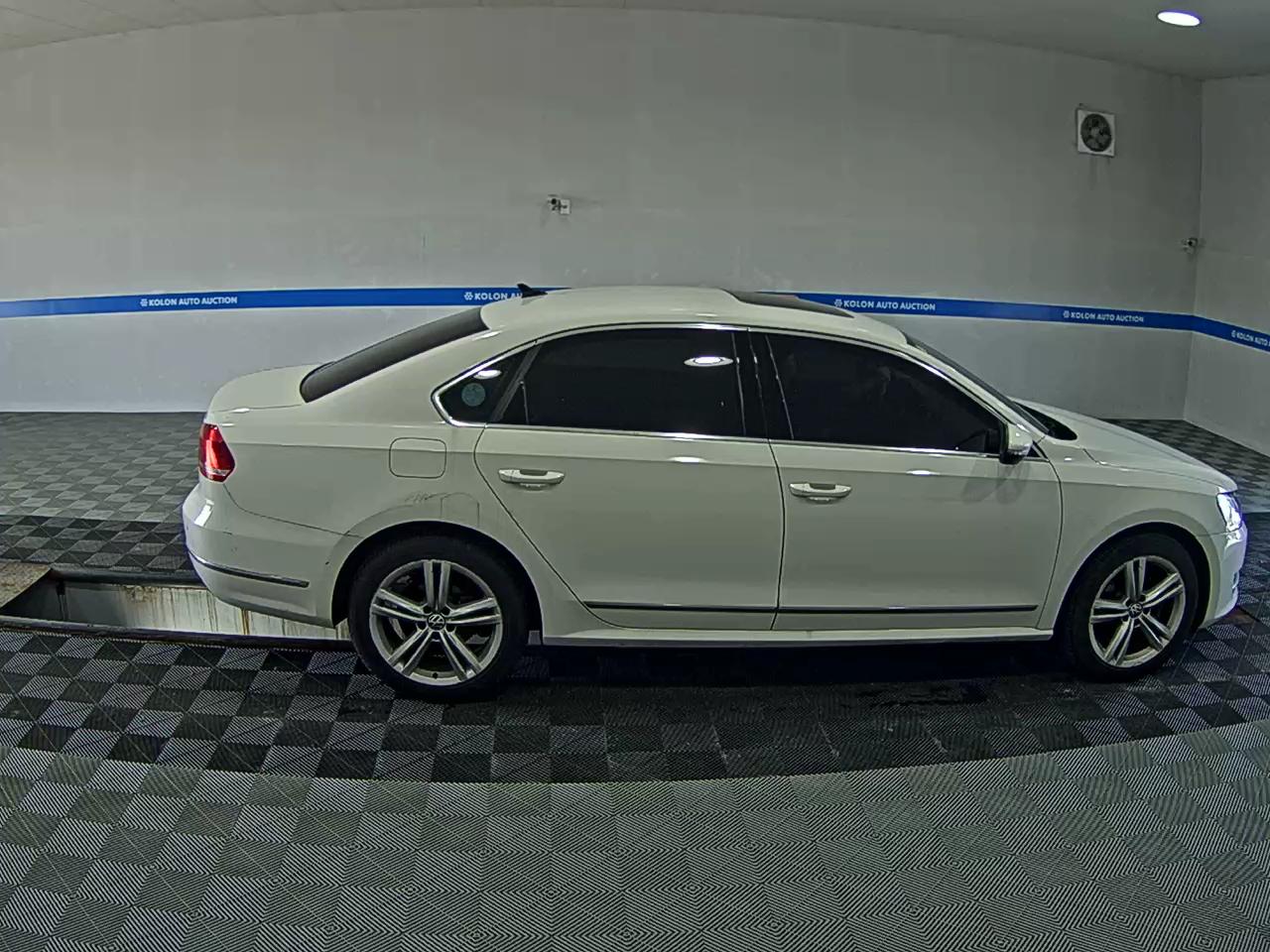 فولكس فاجن الجديد باسات (7Th Gen) 2.0 TDI 2012