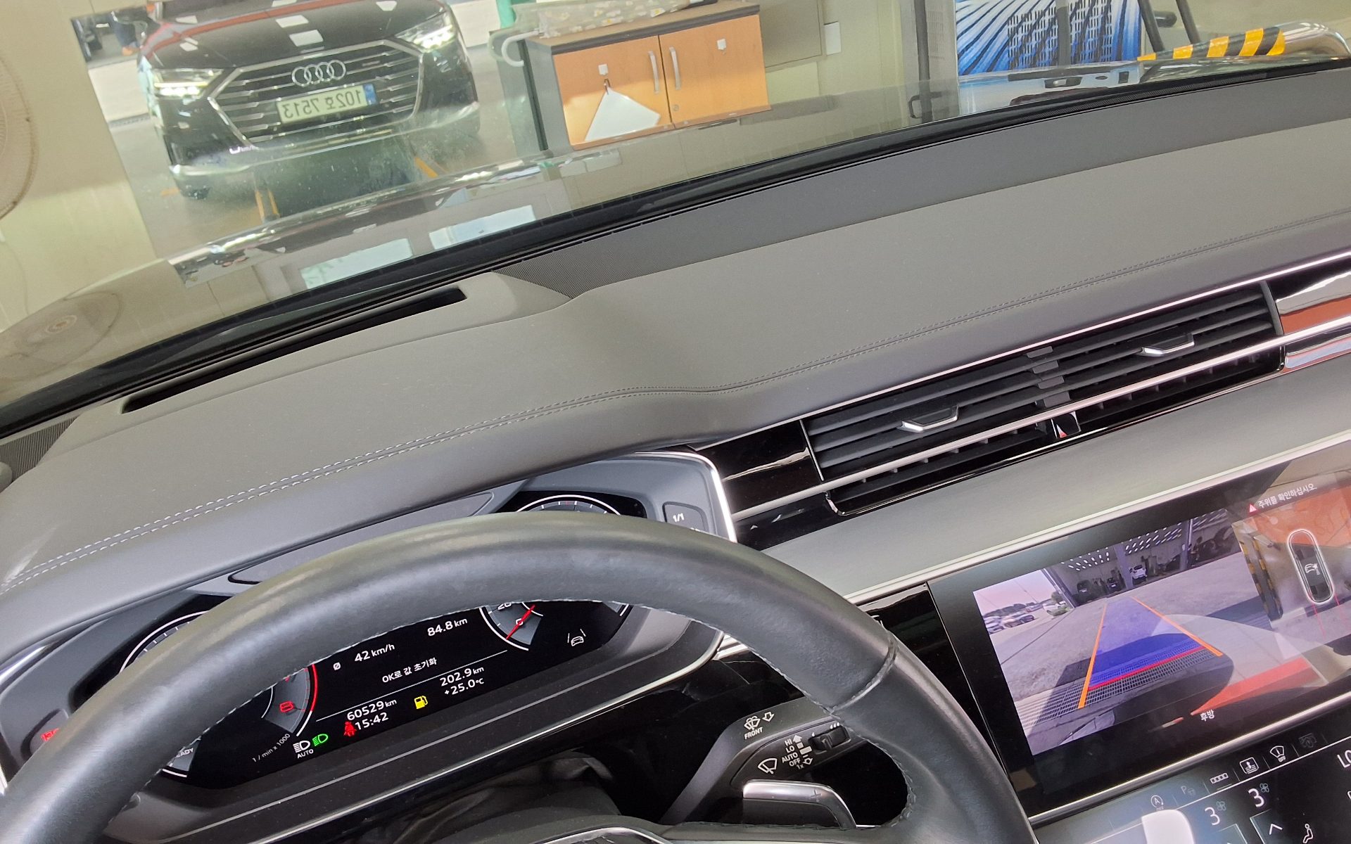 أودي إيه 8 (4Th Gen) L 55 Tfsi كواترو 2021