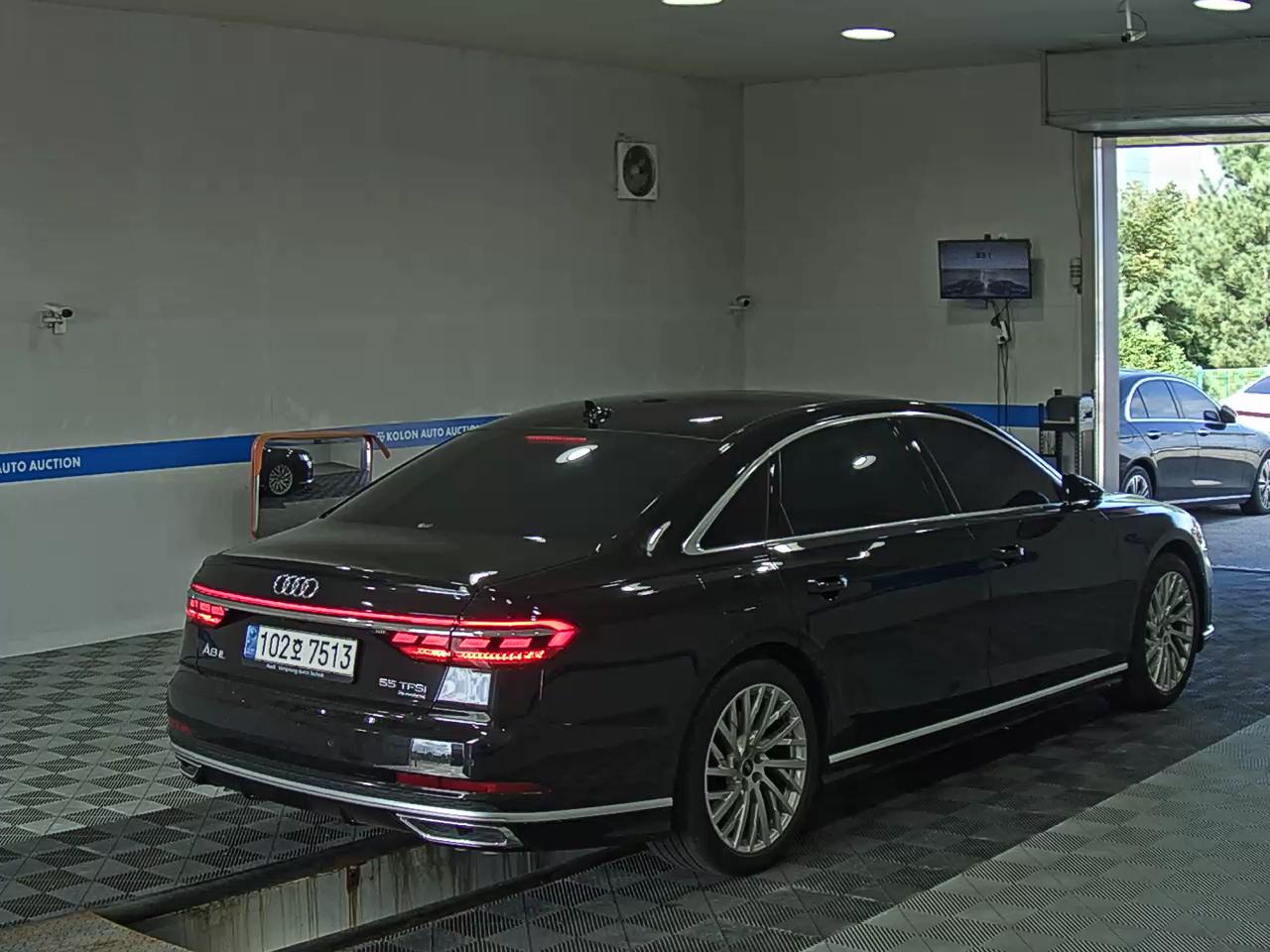 أودي إيه 8 (4Th Gen) L 55 Tfsi كواترو 2021