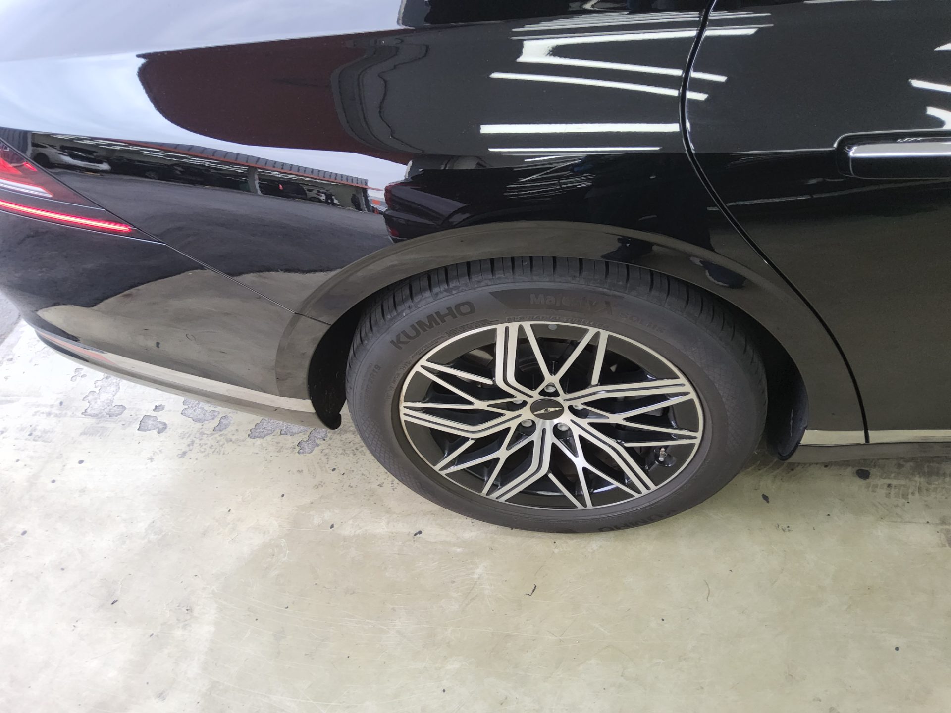 جينيسيس جينيسيس G90 2022 TURBO دفع رباعي BASE