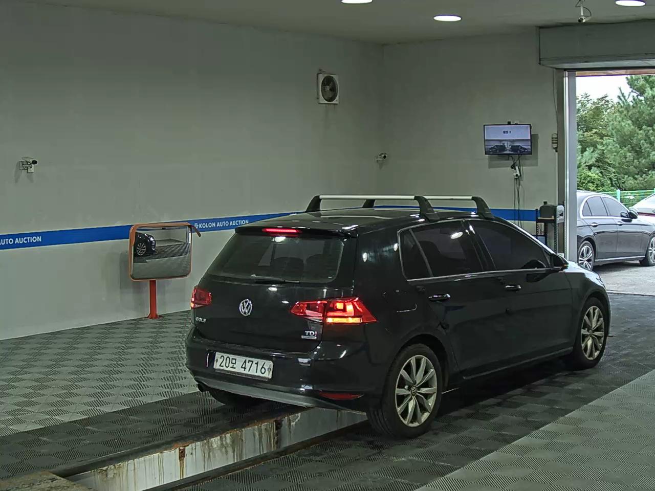 فولكس فاجن جولف (7Th Gen) 1.6 TDI Bluemotion 2013
