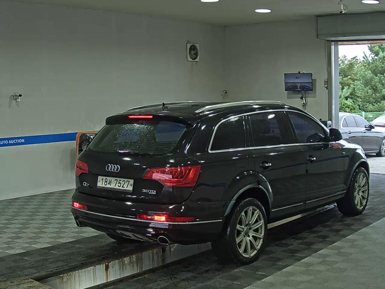 أودي كيو 7 3.0 TDI كواترو Dynamic 2013