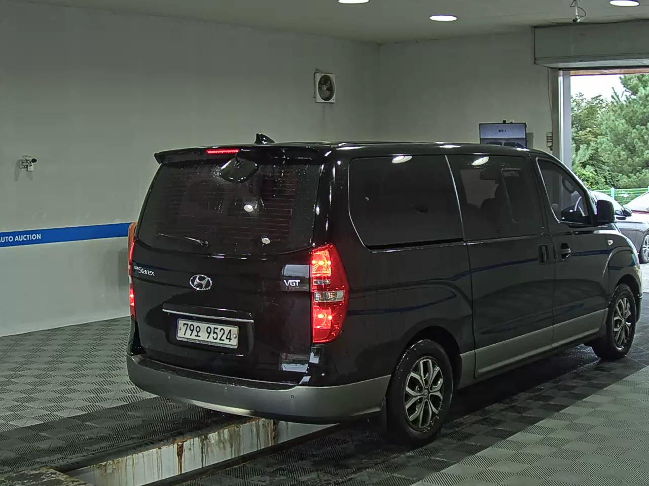 هيونداي جراند ستاركس 11 Seater ديزل مودرن سبيشل 2016 MODERN SPECIAL