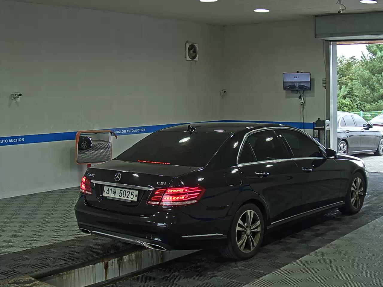 مرسيدس بنز E Class (4Th Gen) E220 Cdi Avantgarde 2014 E220