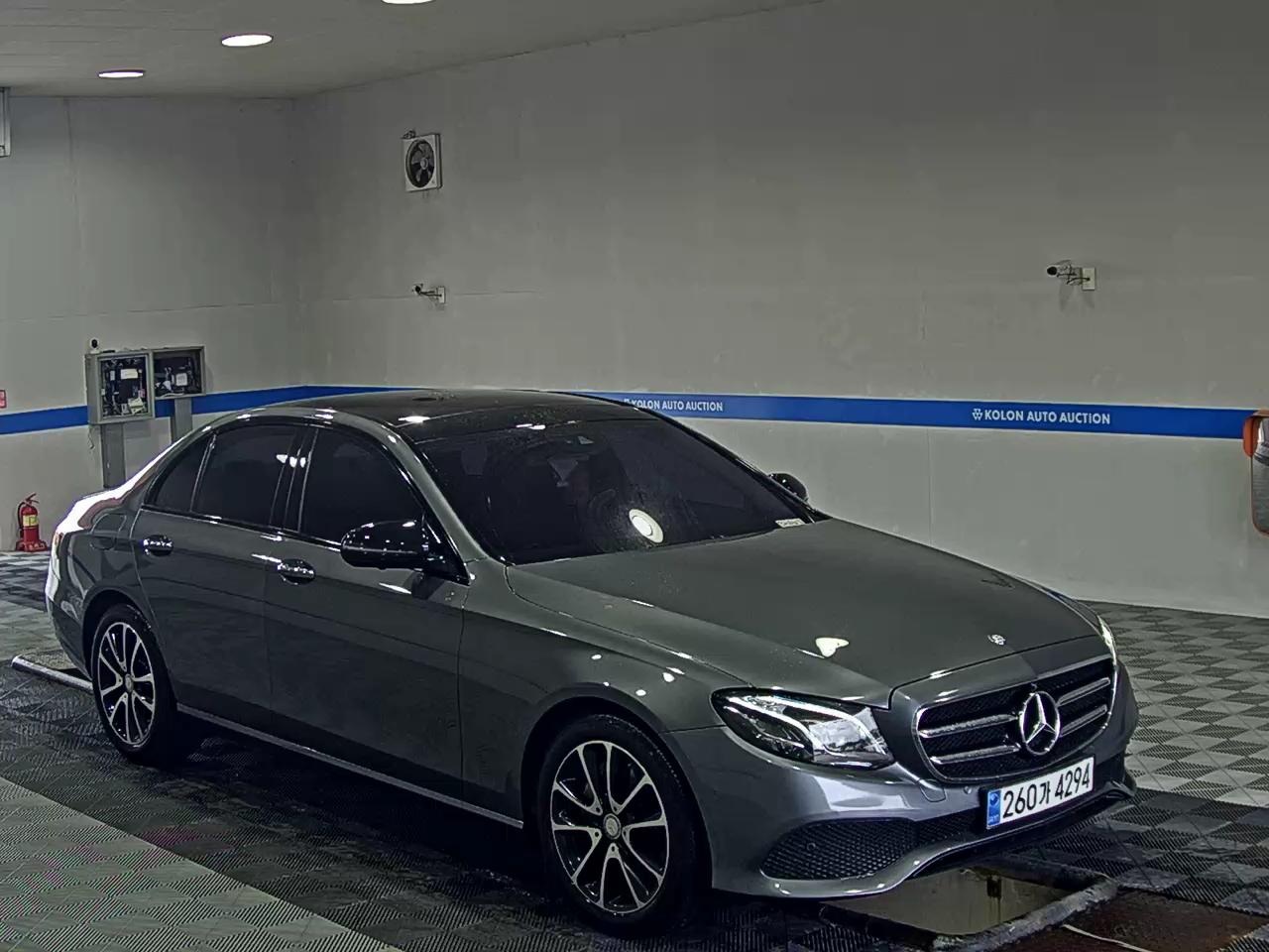 مرسيدس بنز E Class 2017 E300