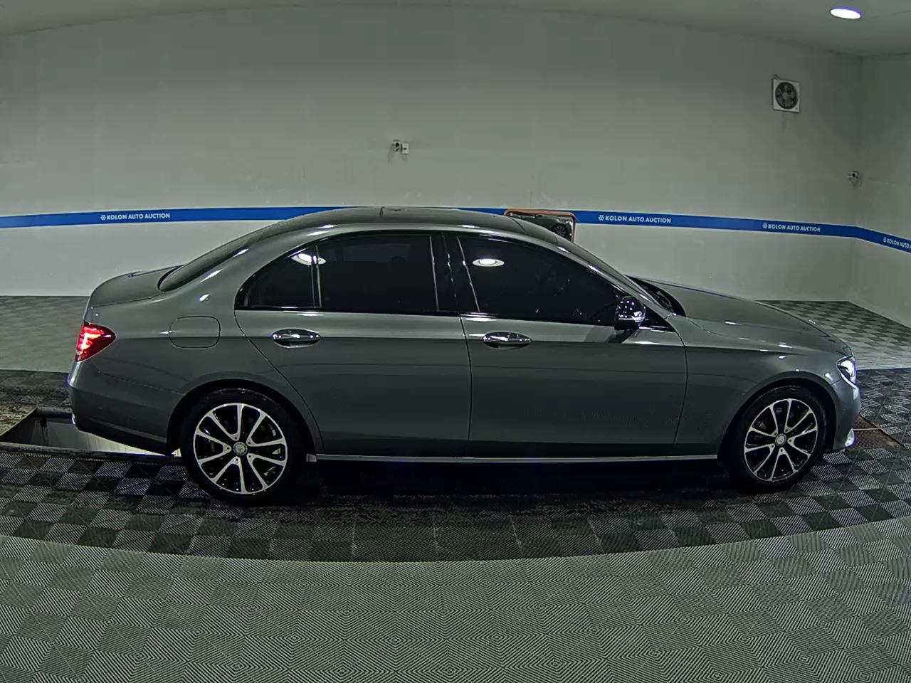 مرسيدس بنز E Class 2017 E300