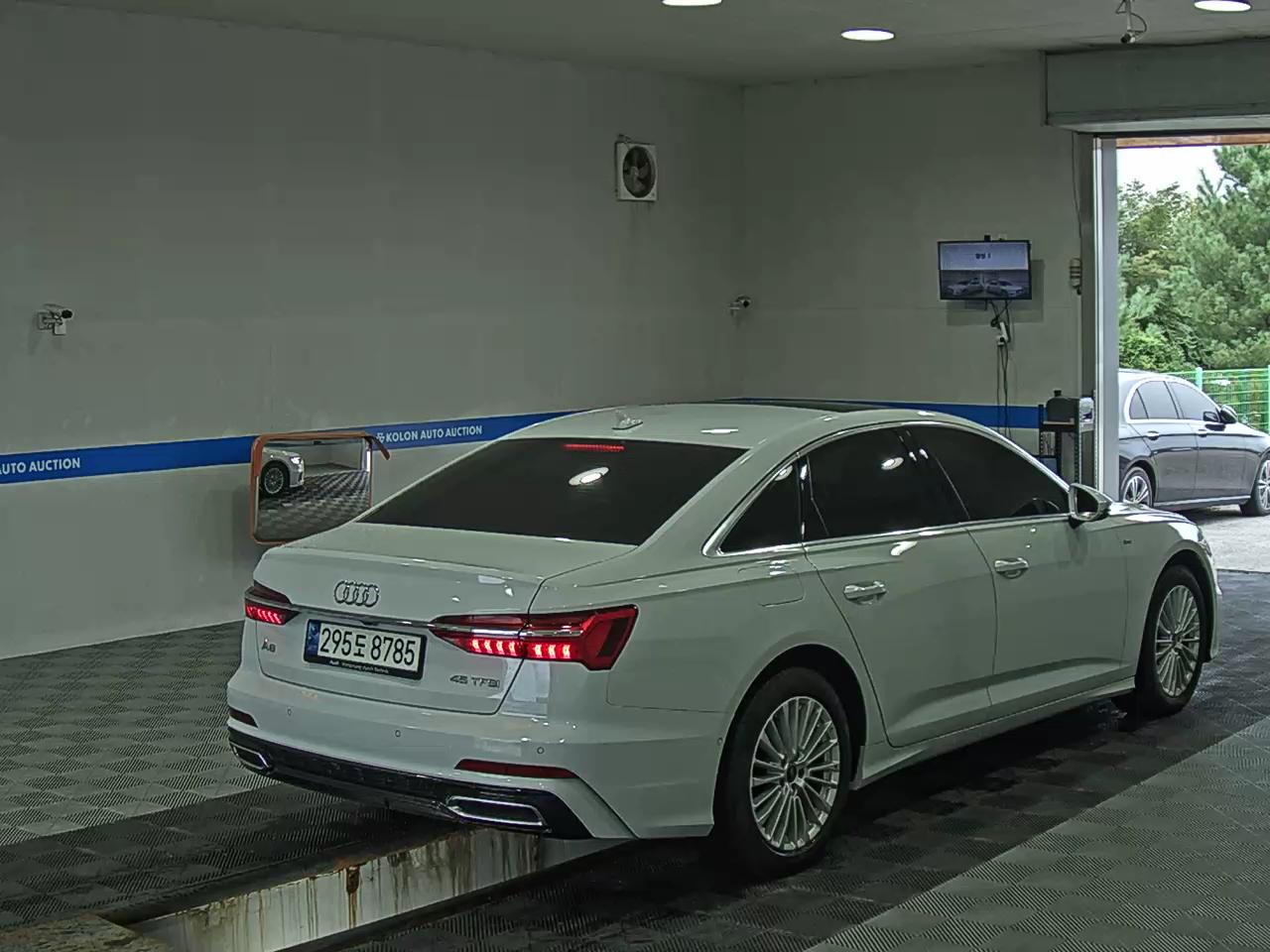 أودي إيه 6 (5Th Gen) 45 Tfsi بريميوم 2021 بريميوم