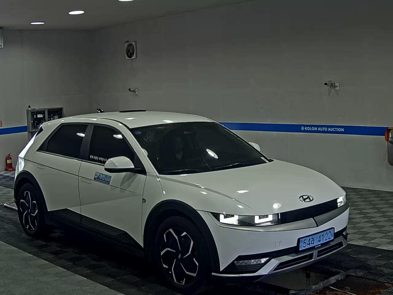 هيونداي أيونيك 2023 EV طويل المدى