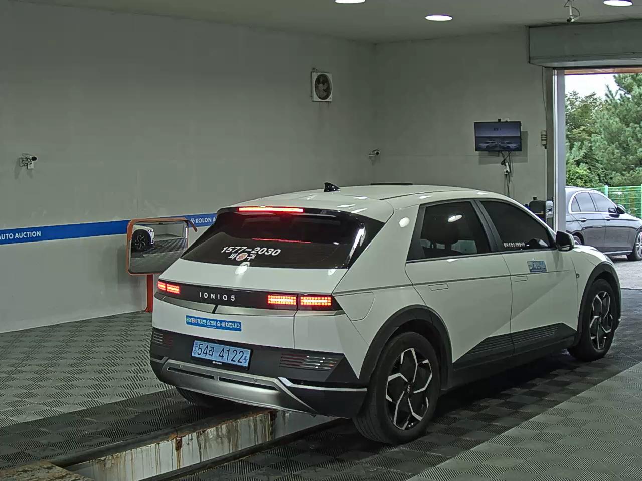 هيونداي أيونيك 2023 EV طويل المدى