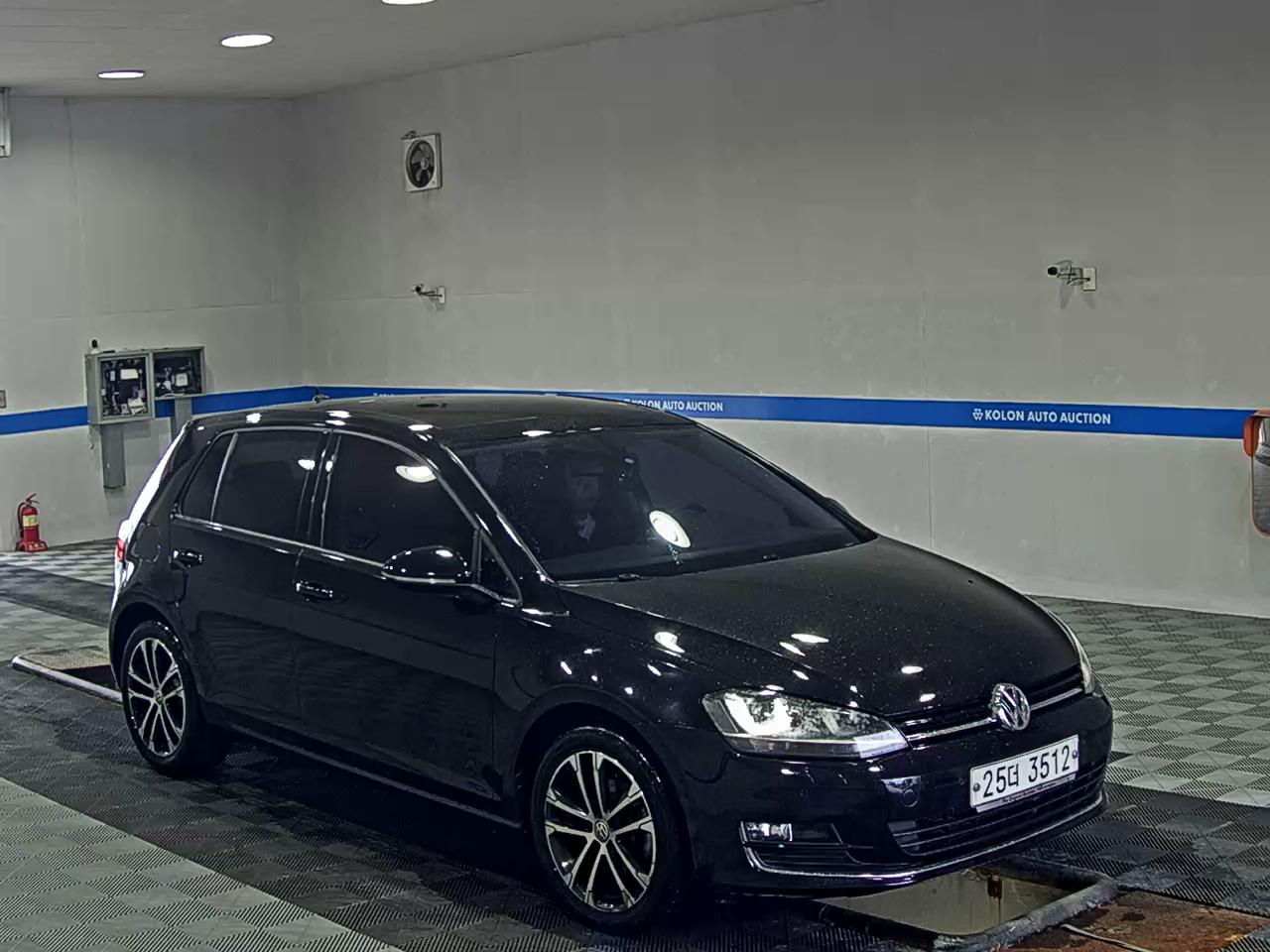فولكس فاجن جولف (7Th Gen) 2.0 TDI بريميوم 2015 بريميوم