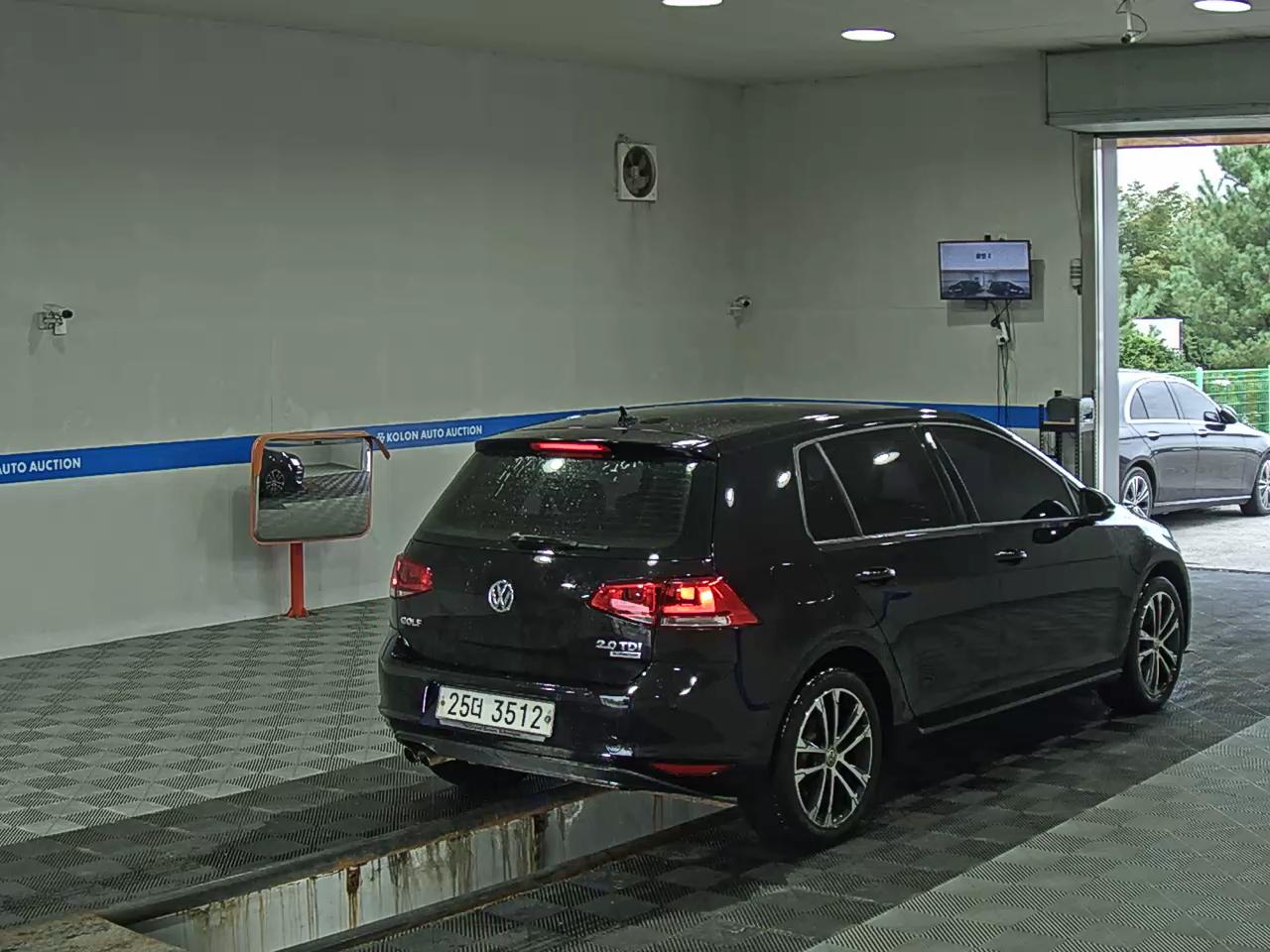 فولكس فاجن جولف (7Th Gen) 2.0 TDI بريميوم 2015 بريميوم