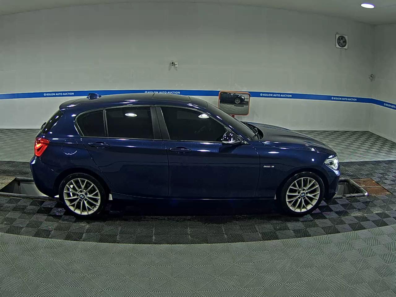 بي إم دبليو 1 Series (2Nd Gen) 5 أبواب 118D Sport Line 2017 SPORT LINE