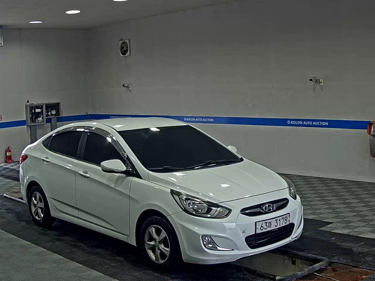 هيونداي جديد أكسنت 1.6 VGT مودرن 2014 MODERN