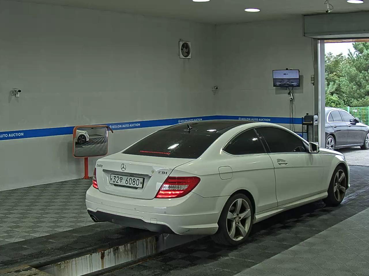 مرسيدس بنز C Class (3Rd Gen) كوبيه C220 Cdi 2013 C220