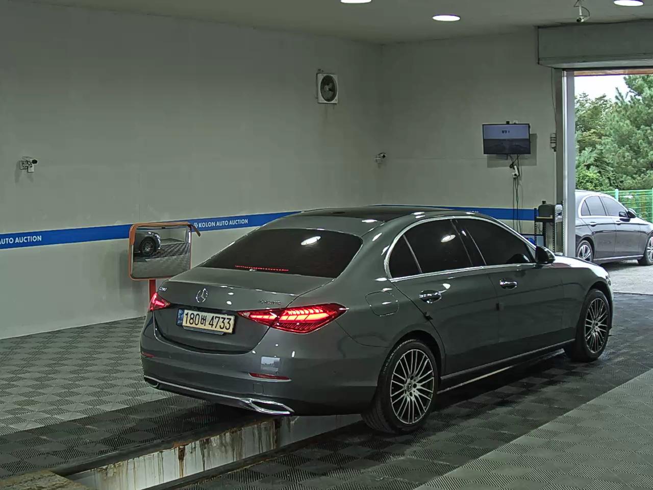 مرسيدس بنز C Class (5Th Gen) C200 فورماتيك Avantgarde 2022 4MATIC