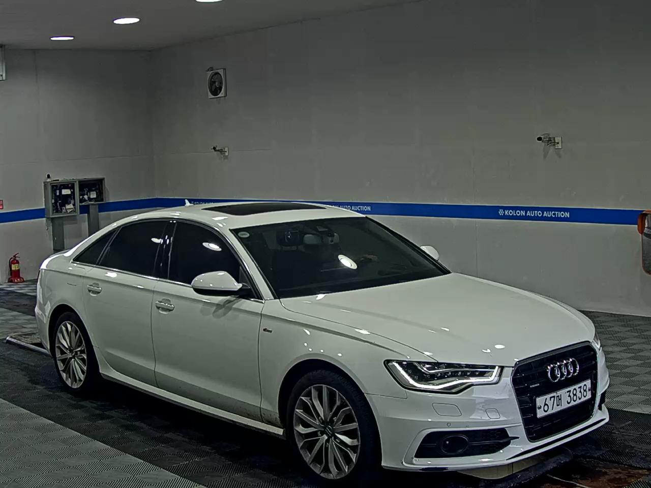 أودي إيه 6 (4Th Gen) 3.0 TDI كواترو Dynamic 2014