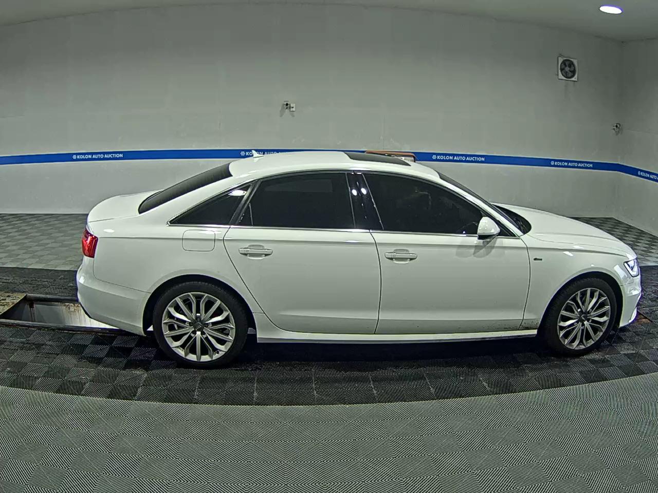 أودي إيه 6 (4Th Gen) 3.0 TDI كواترو Dynamic 2014
