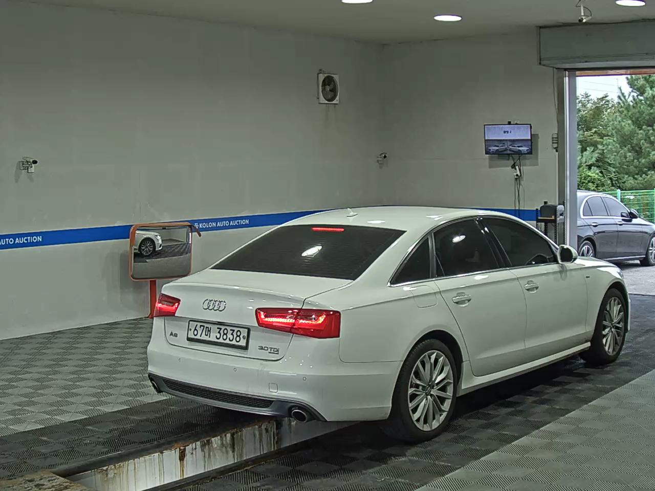 أودي إيه 6 (4Th Gen) 3.0 TDI كواترو Dynamic 2014