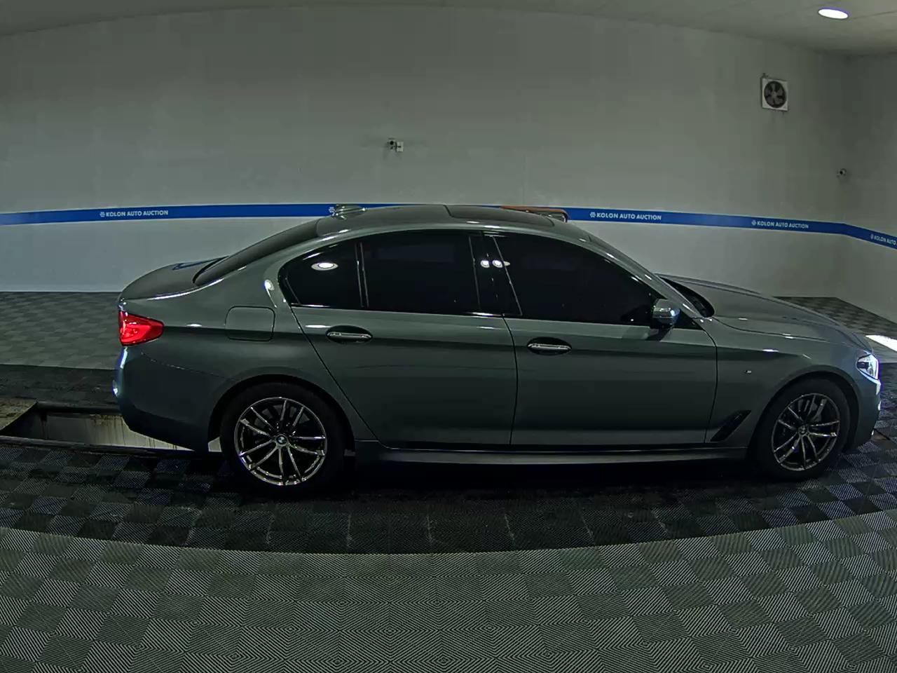 بي إم دبليو 5 Series (7Th Gen) 530I M Sport Pack بلس 2017 SPORT PLUS