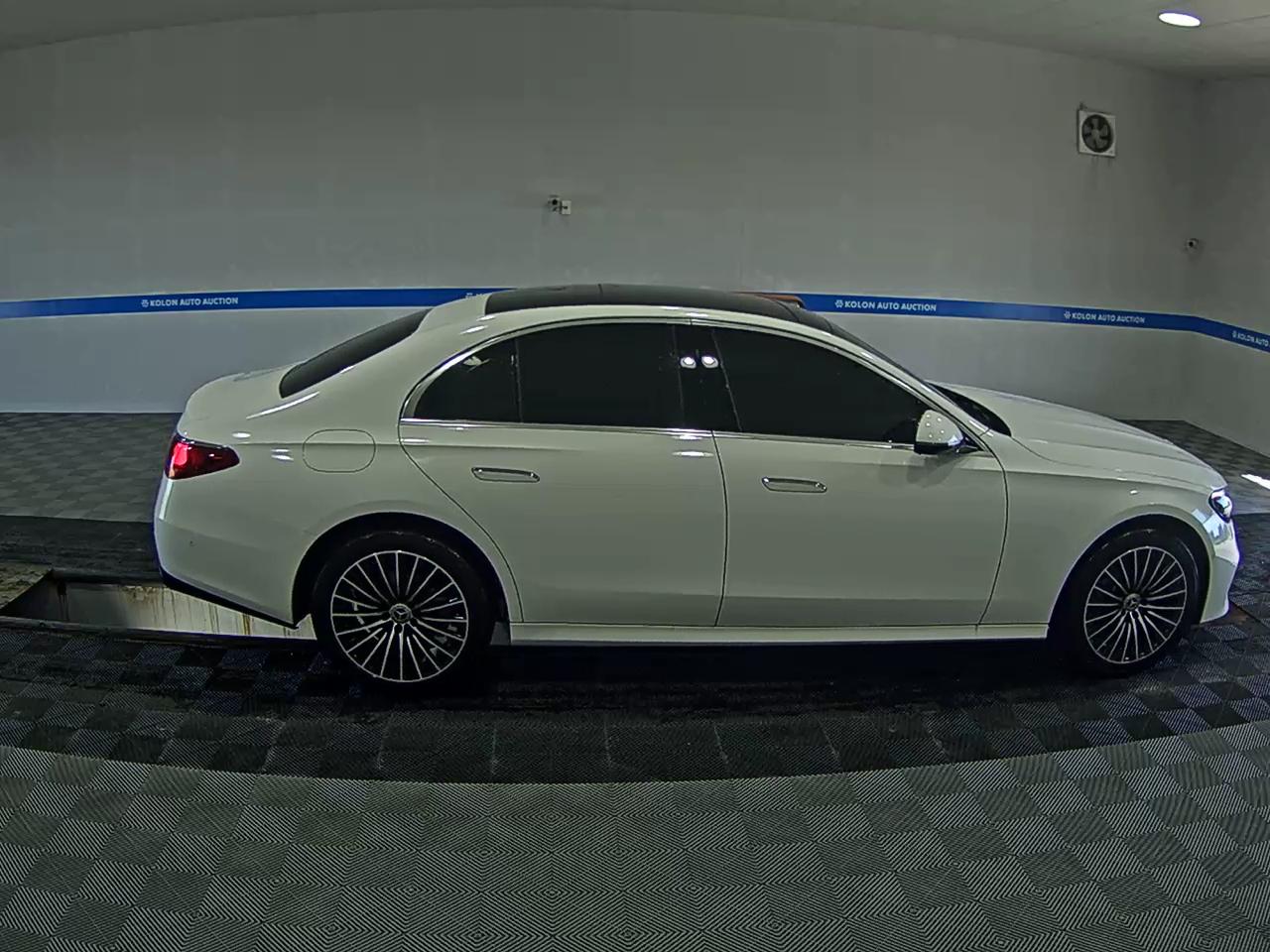 مرسيدس بنز E Class (6Th Gen) E200 Avantgarde 2026 E200