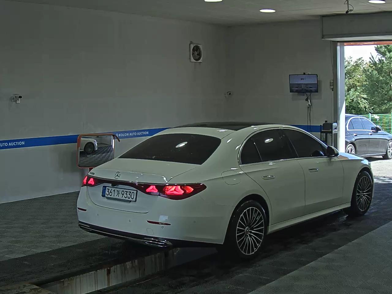 مرسيدس بنز E Class (6Th Gen) E200 Avantgarde 2026 E200