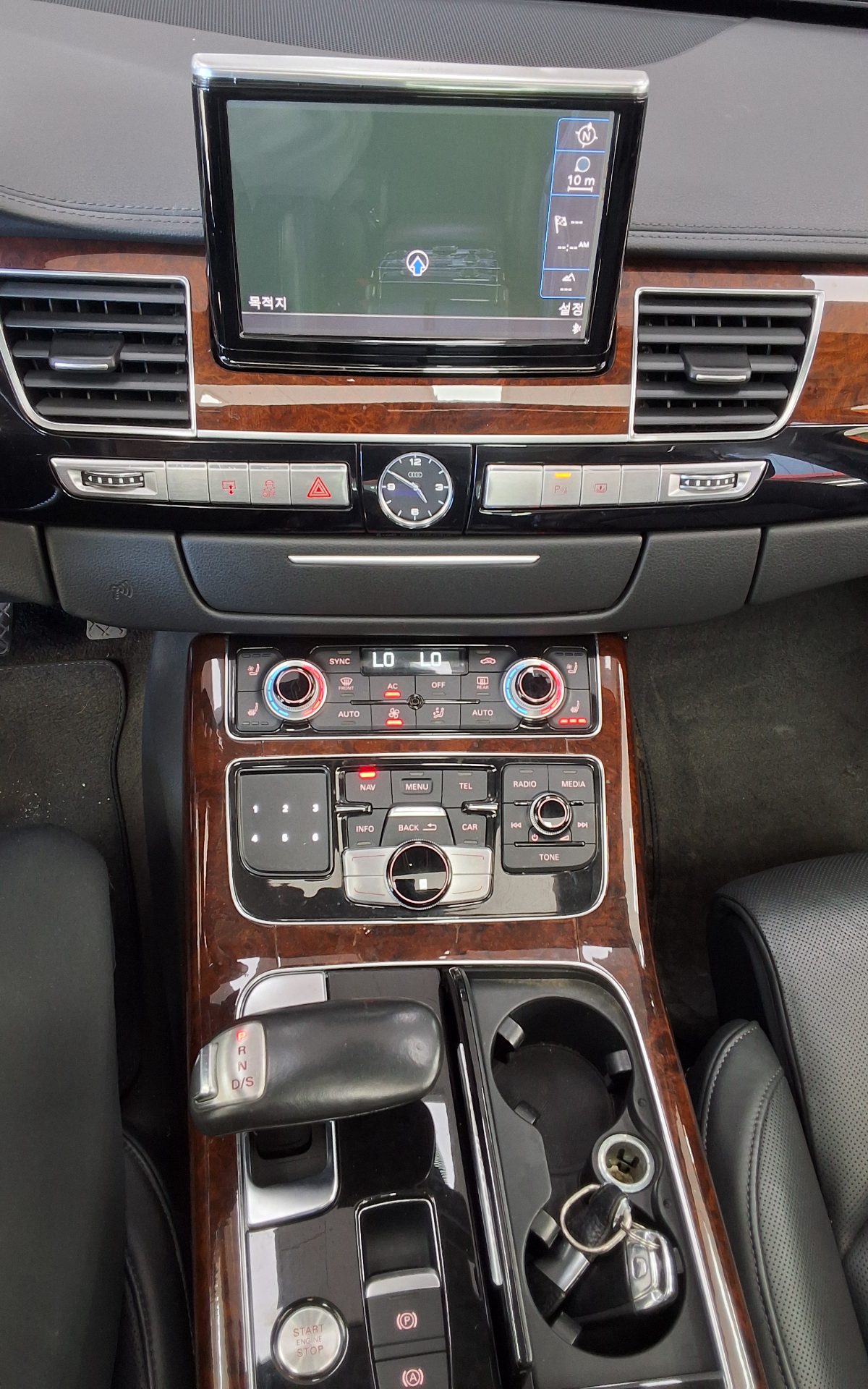 أودي إيه 8 (3Rd Gen) 3.0 Tfsi كواترو Lwb 2011