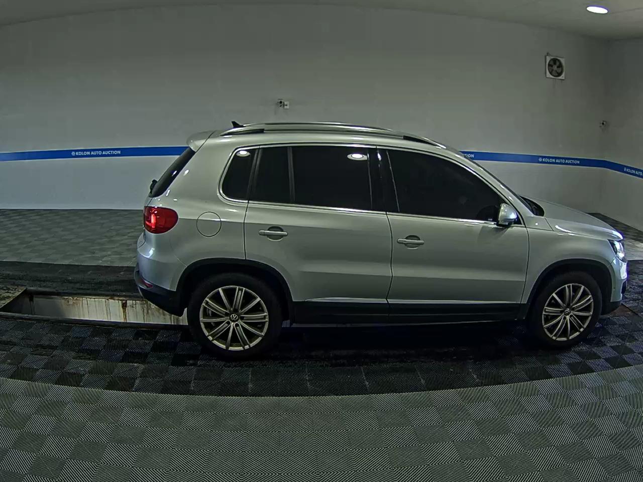 فولكس فاجن تيجوان 2.0 TDI Bluemotion بريميوم 2013 بريميوم