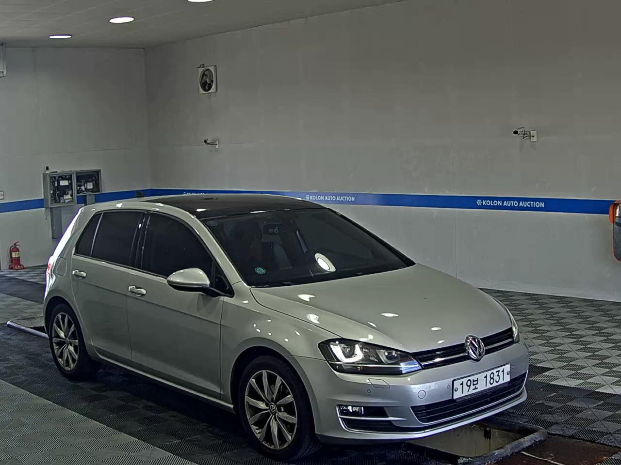 فولكس فاجن جولف (7Th Gen) 2.0 TDI 2015