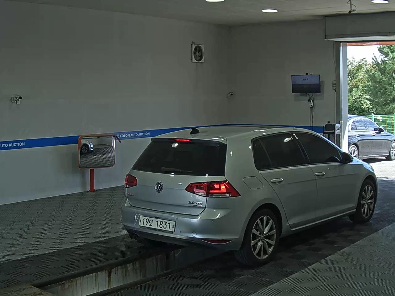 فولكس فاجن جولف (7Th Gen) 2.0 TDI 2015