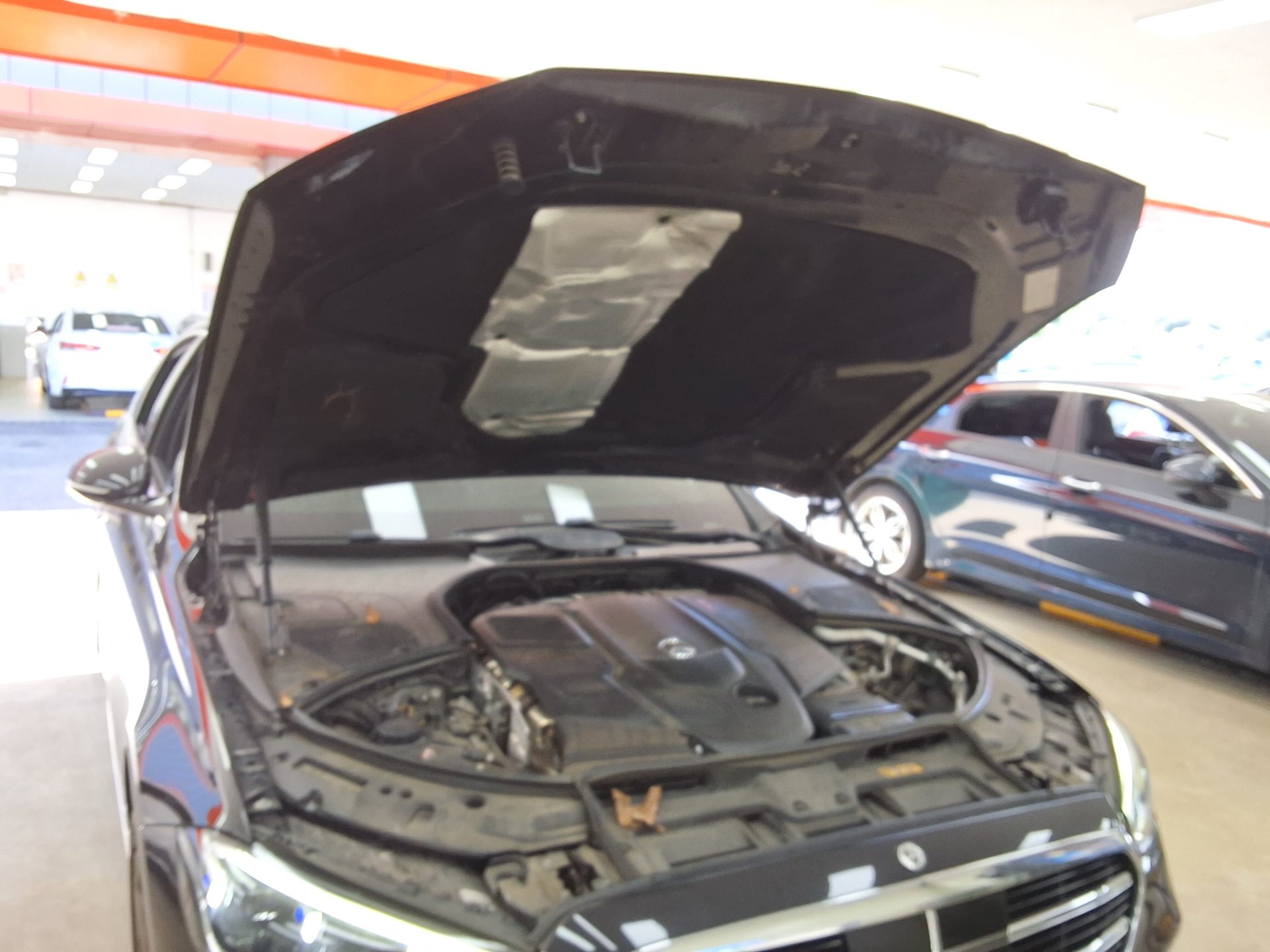 مرسيدس بنز S Class (7Th Gen) S400D فورماتيك 2022 4MATIC