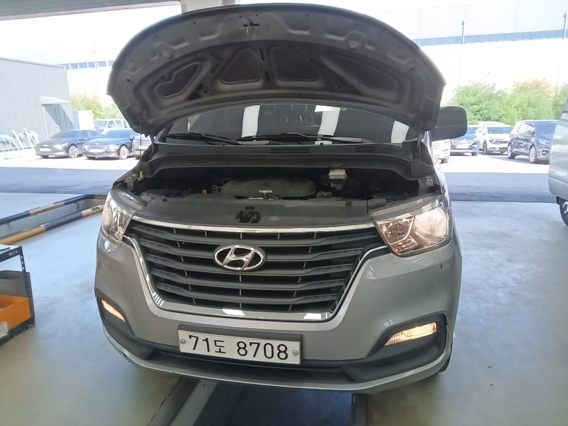 هيونداي الجديد جراند ستاركس 12 Seater ديزل دفع رباعي سمارت 2019 SMART