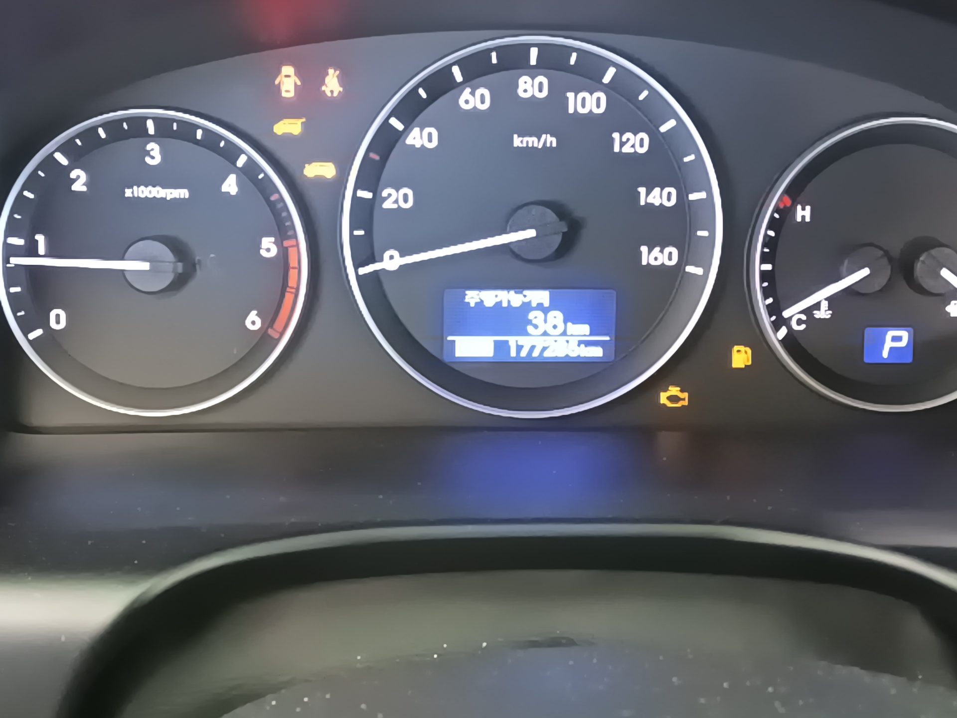هيونداي الجديد جراند ستاركس 12 Seater ديزل دفع رباعي سمارت 2019 SMART