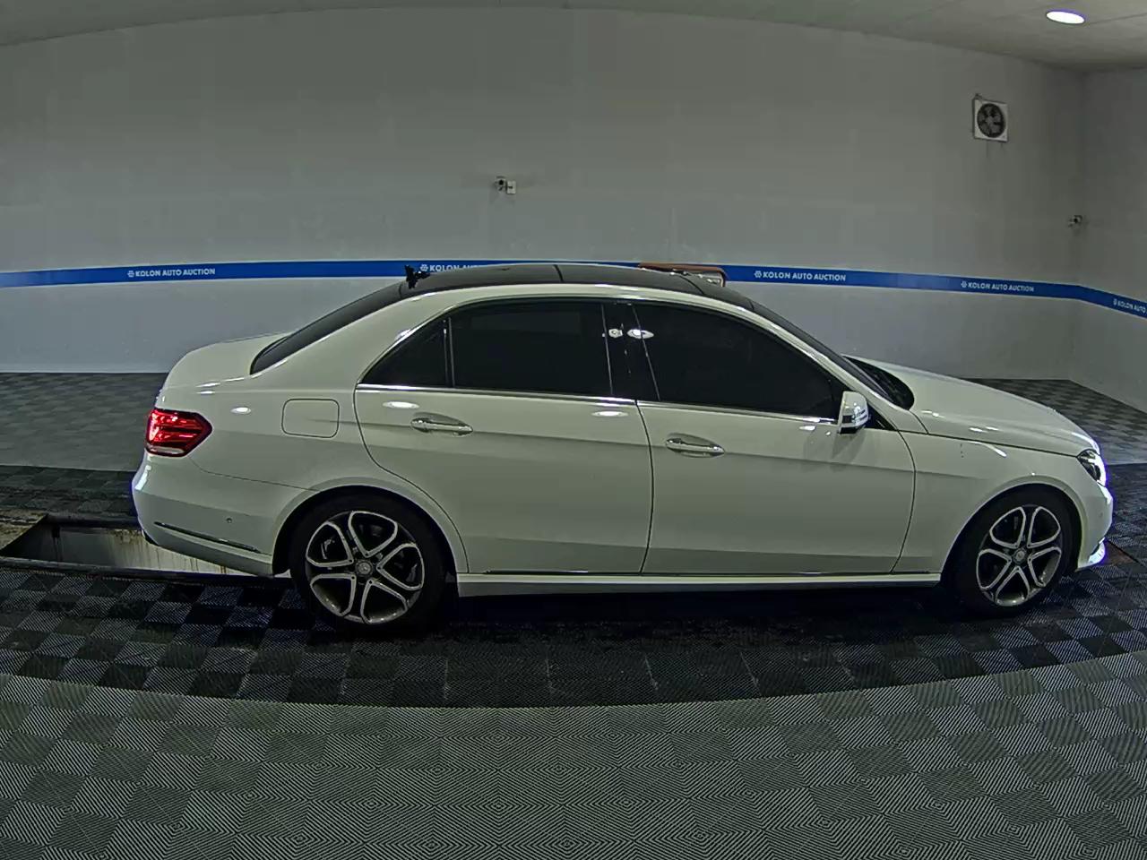 مرسيدس بنز E Class (4Th Gen) E250 Cdi Bluetec فورماتيك Avantgarde 2016 4MATIC
