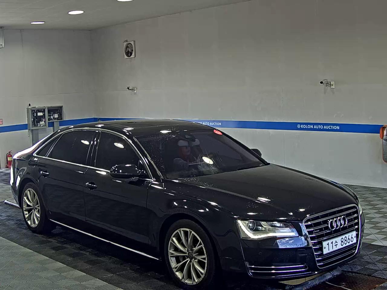أودي إيه 8 (3Rd Gen) 3.0 Tfsi كواترو Lwb 2011