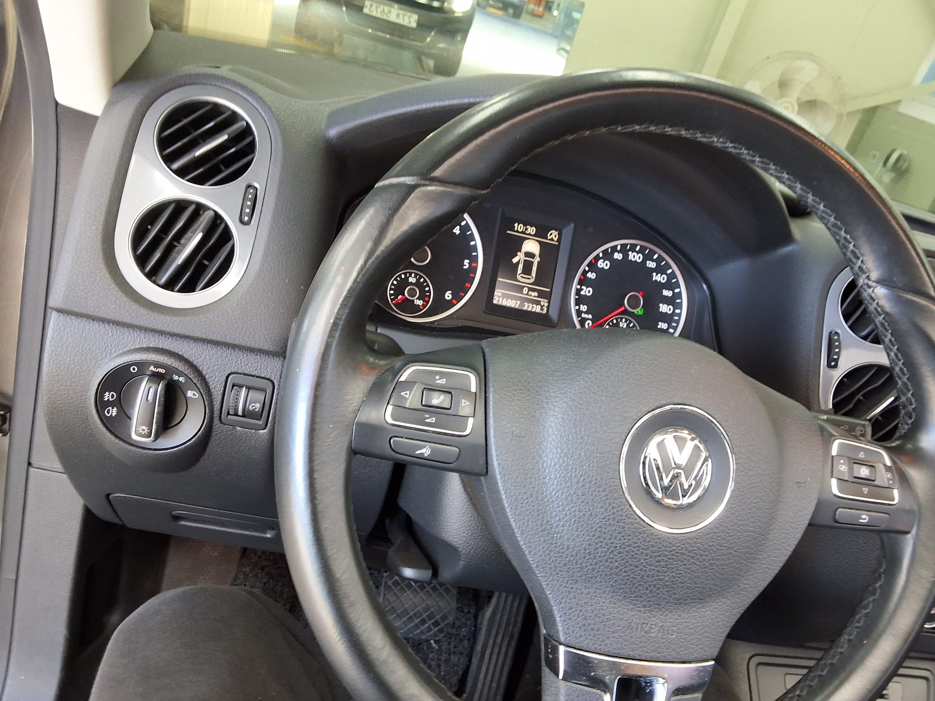 فولكس فاجن تيجوان 2.0 TDI Bluemotion بريميوم 2015 بريميوم