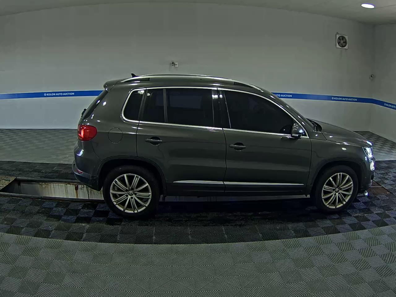 فولكس فاجن تيجوان 2.0 TDI Bluemotion بريميوم 2015 بريميوم