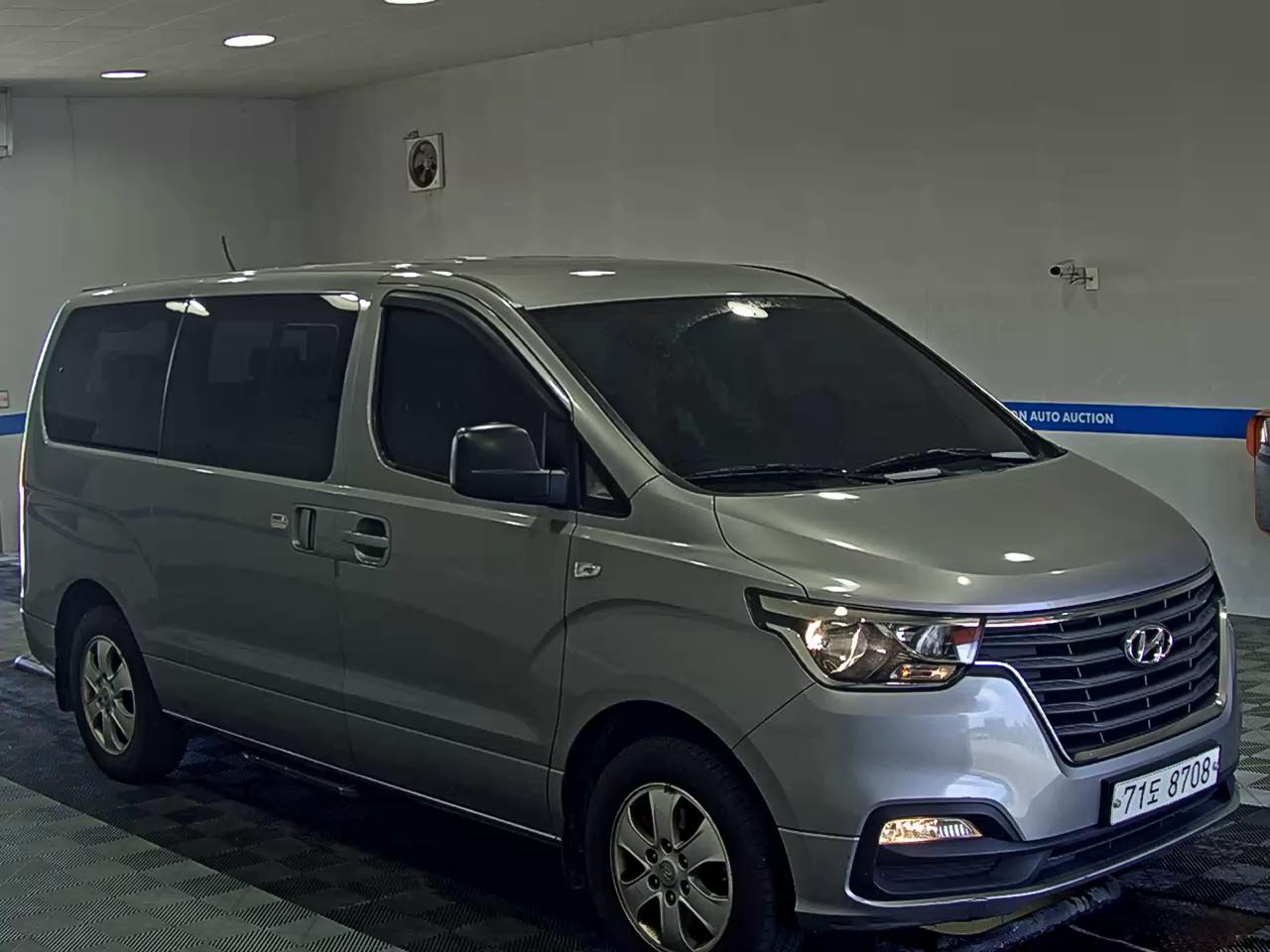 هيونداي الجديد جراند ستاركس 12 Seater ديزل دفع رباعي سمارت 2019 SMART