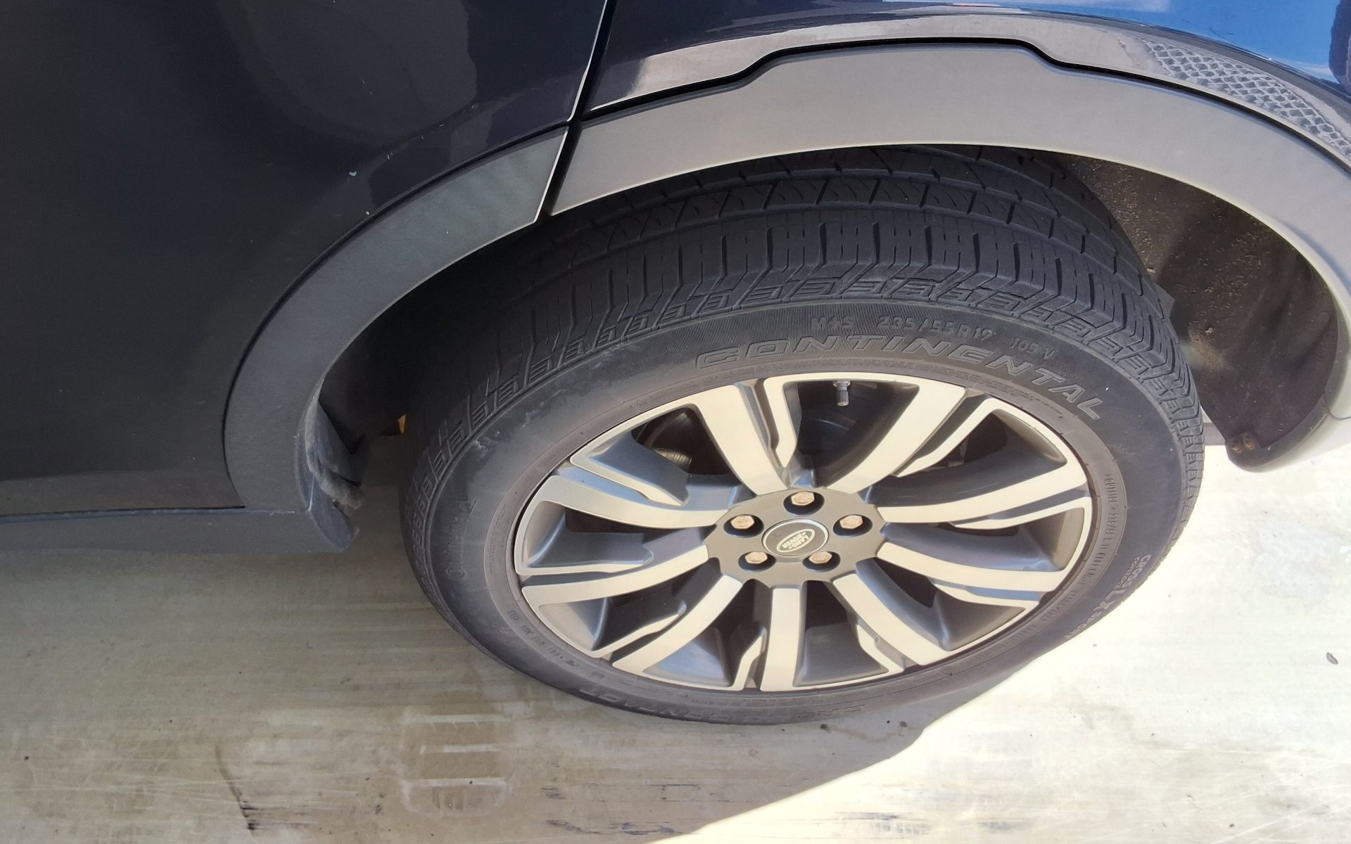 لاند روفر Rover Discovery Sport 2.0 Td4 Hse لكجري 2017 SPORT فاخر