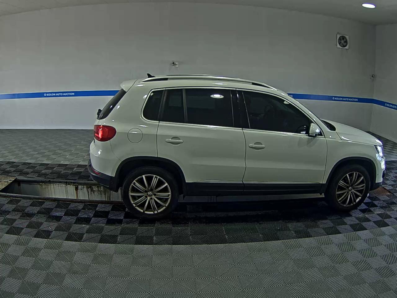 فولكس فاجن تيجوان 2.0 TDI Bluemotion بريميوم 2016 بريميوم
