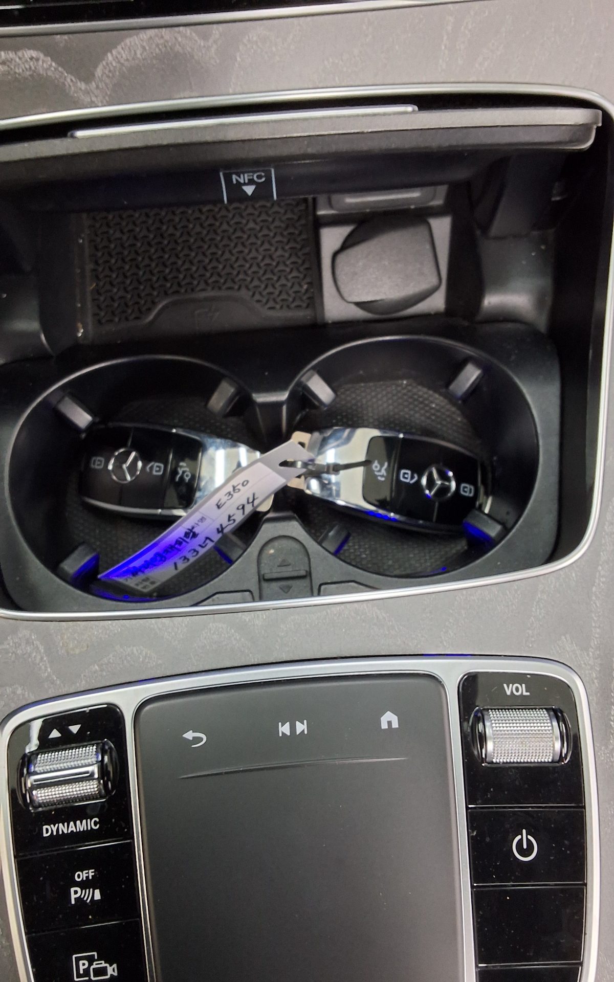 مرسيدس بنز E Class (5Th Gen) E350 فورماتيك AMG Line 2022 4MATIC LINE