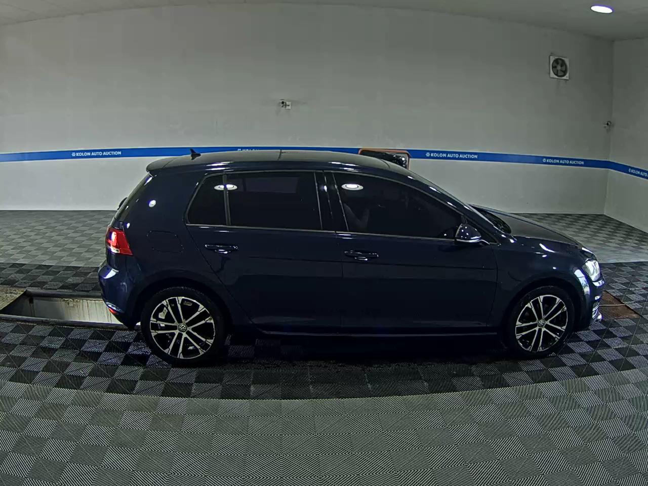 فولكس فاجن جولف (7Th Gen) 2.0 TDI بريميوم 2015 بريميوم