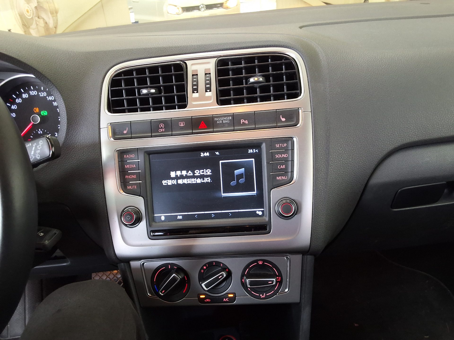 فولكس فاجن الجديد بولو (5Th Gen) 1.4 TDI R Line 2015 LINE