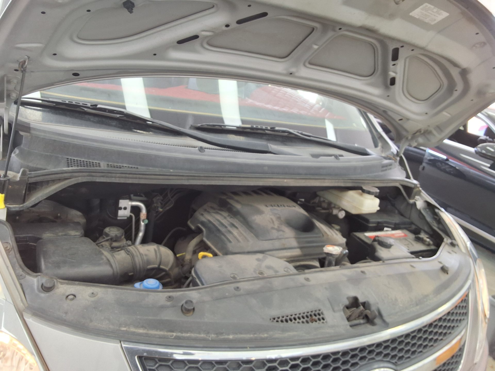 هيونداي جراند ستاركس 12 Seater ديزل Cvx لكجري 2015 فاخر