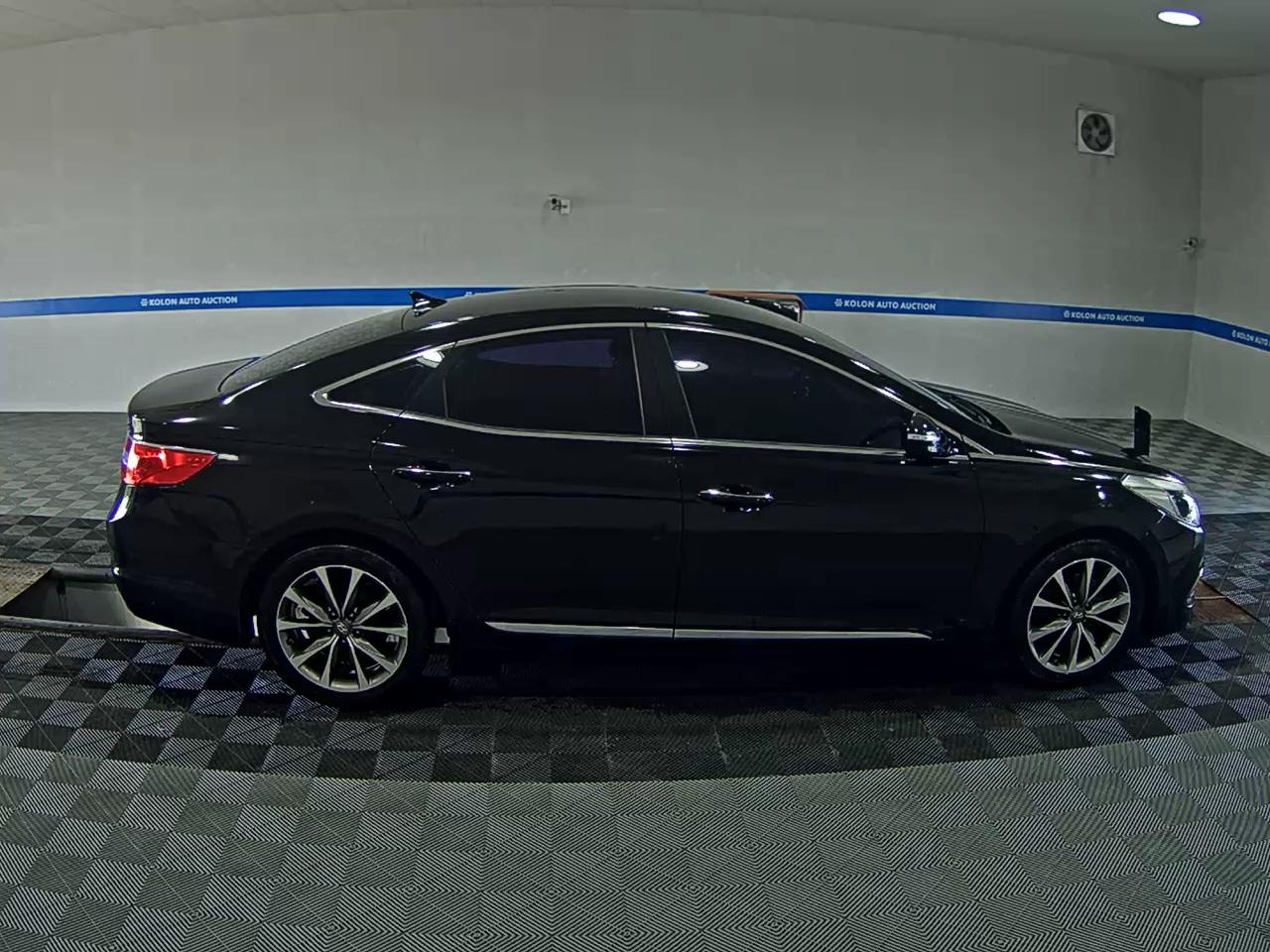 هيونداي جرانديور 2015 MODERN