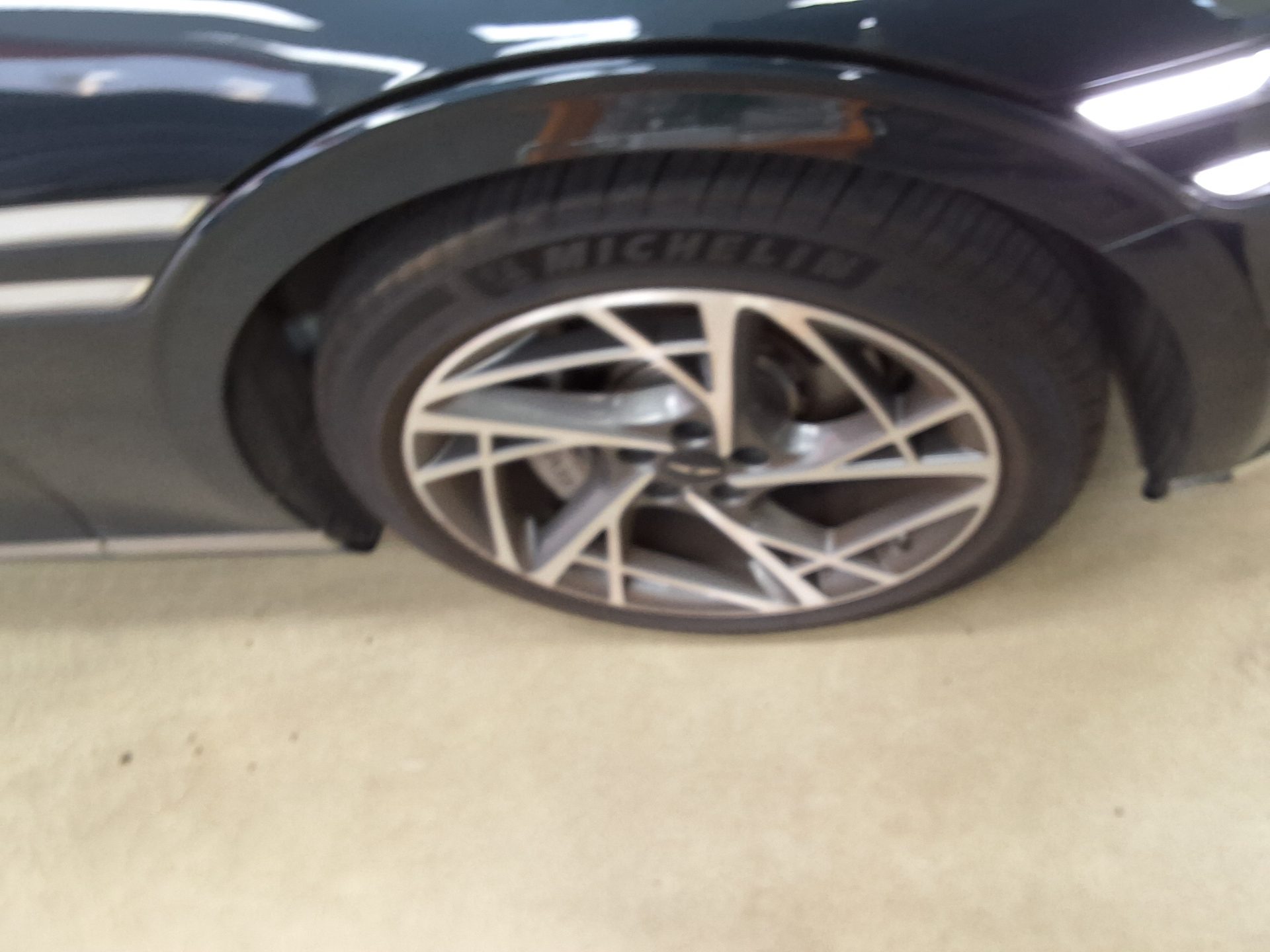 جينيسيس جينيسيس G90 2022 TURBO دفع رباعي BASE