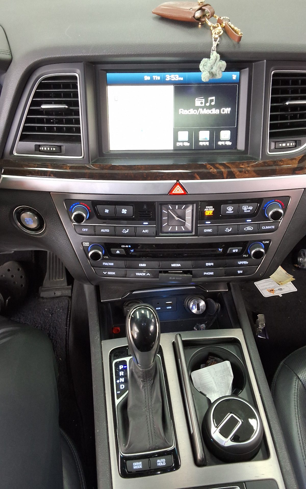هيونداي جينيسيس Dh G330 دفع كلي مودرن 2016 دفع رباعي MODERN